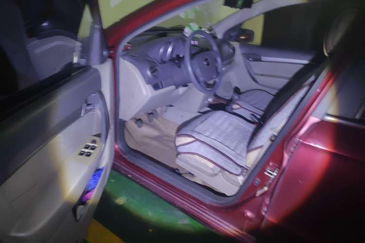 Used Chevrolet Lova 2009 1.4 SE MT Driver Seat