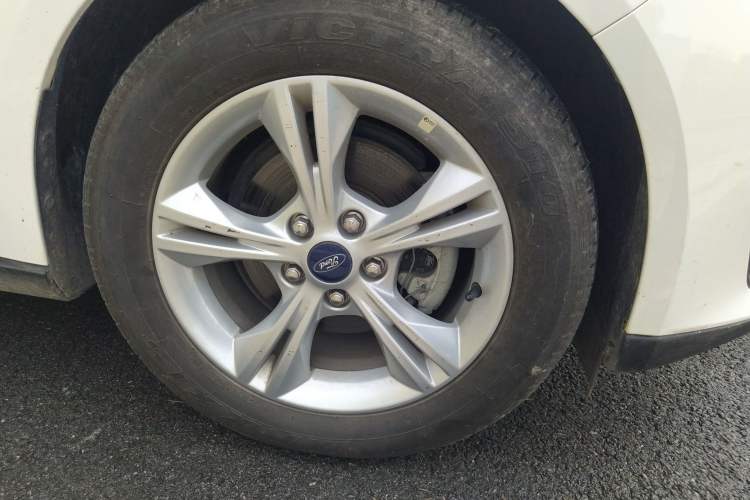 Used Ford Focus 2015 Sedan 1.6L Automatic Comfort Model
