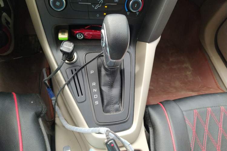 Used Ford Focus 2015 Sedan 1.6L Automatic Comfort Model
