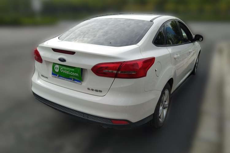 Used Ford Focus 2015 Sedan 1.6L Automatic Comfort Model
