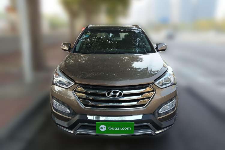 Used Hyundai Santa Fe 2013 2.4L Automatic Two-Wheel Drive Smart Version