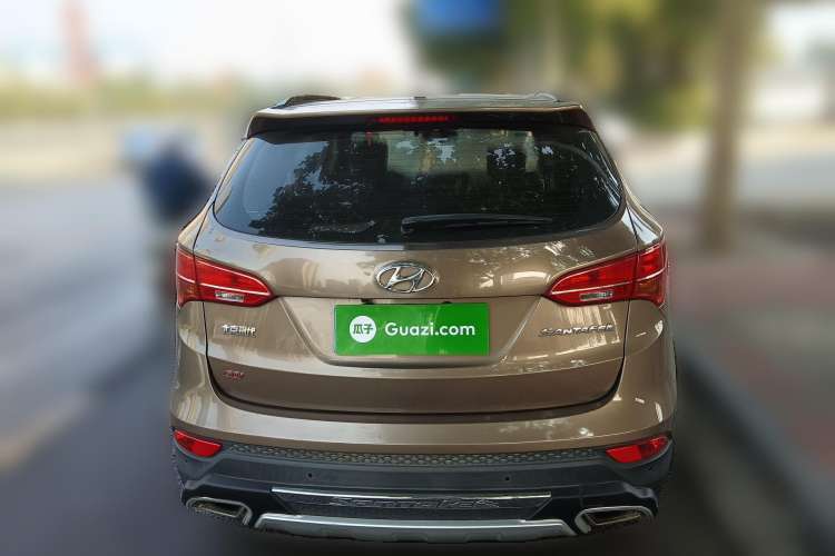 Used Hyundai Santa Fe 2013 2.4L Automatic Two-Wheel Drive Smart Version