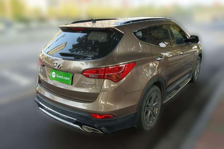 Used Hyundai Santa Fe 2013 2.4L Automatic Two-Wheel Drive Smart Version