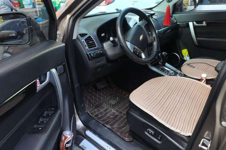 Used Chevrolet Captiva 2017 2.4L 4x4 Flagship Edition 7-Seater