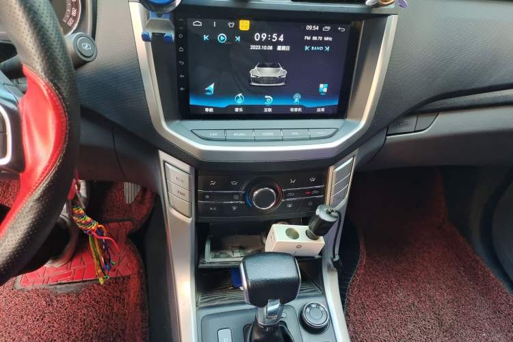 Used SAIC MAXUS T70 2020 2.0T Diesel Automatic 4x4 Comfort Edition with Long Bed and High Ground Clearance
