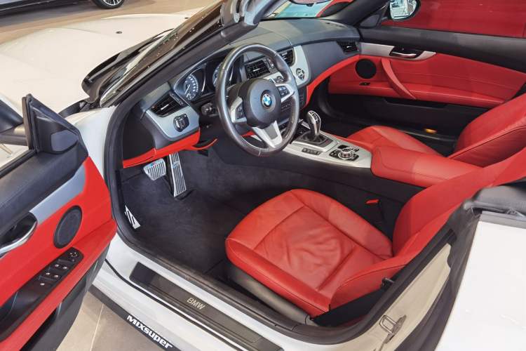 Used BMW Z4 2013 sDrive20i Leading Model
