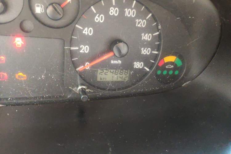 Used JAC Refine 2015 2.0L Shuttle Gasoline Long-Wheelbase Comfort Version HFC4GA3-3D
