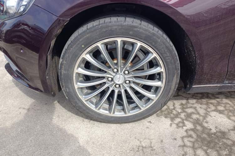 Used Zotye Z700 2016 1.8T DCT Elegant Version Left Front Wheel Hub