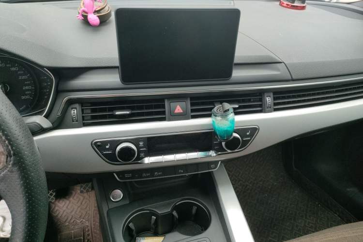 Used Audi A5 2017 Cabriolet 40 TFSI Fashion Model
