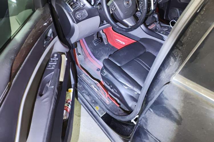 Used Cadillac SRX 2011 3.0L Flagship Edition
