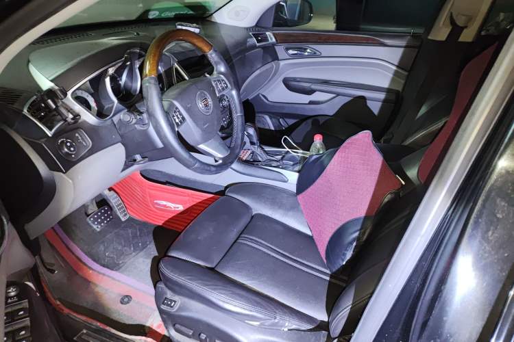 Used Cadillac SRX 2011 3.0L Flagship Edition
