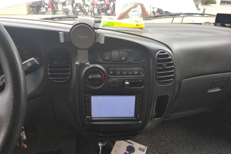 Used JAC Refine 2015 2.0L Shuttle Gasoline Long-Wheelbase Comfort Version HFC4GA3-3D
