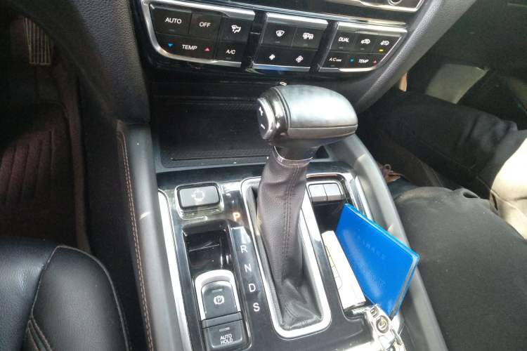 Used GAC Trumpchi GS7 2017 320T Two-Wheel-Drive Luxury Smart Connectivity Model
