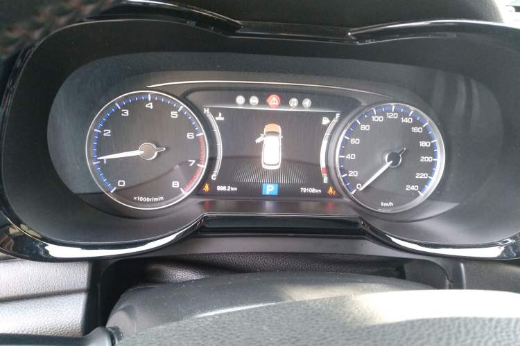 Used GAC Trumpchi GS7 2017 320T Two-Wheel-Drive Luxury Smart Connectivity Model
