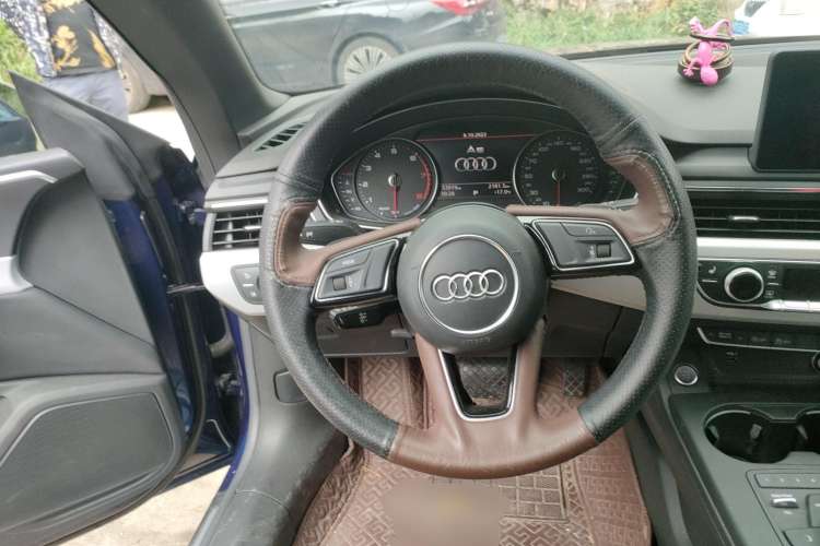 Used Audi A5 2017 Cabriolet 40 TFSI Fashion Model
