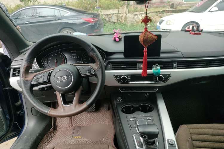 Used Audi A5 2017 Cabriolet 40 TFSI Fashion Model
