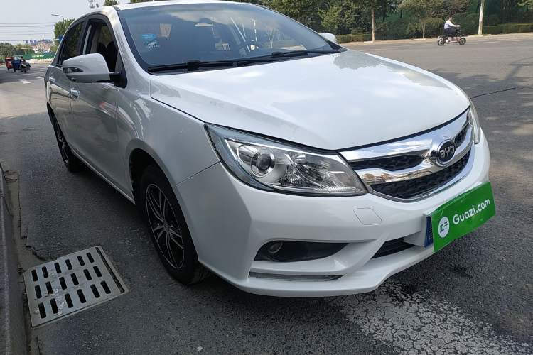 Used BYD Surui 2015 Revised Version 1.5L Manual Luxury Edition