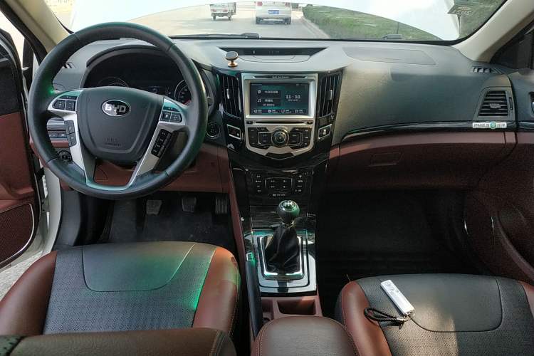Used BYD Surui 2015 Revised Version 1.5L Manual Luxury Edition
