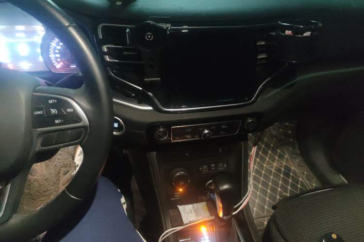 Used Jeep Grand Commander 2018 2.0T Four-Wheel Drive Enjoyment Edition China VI