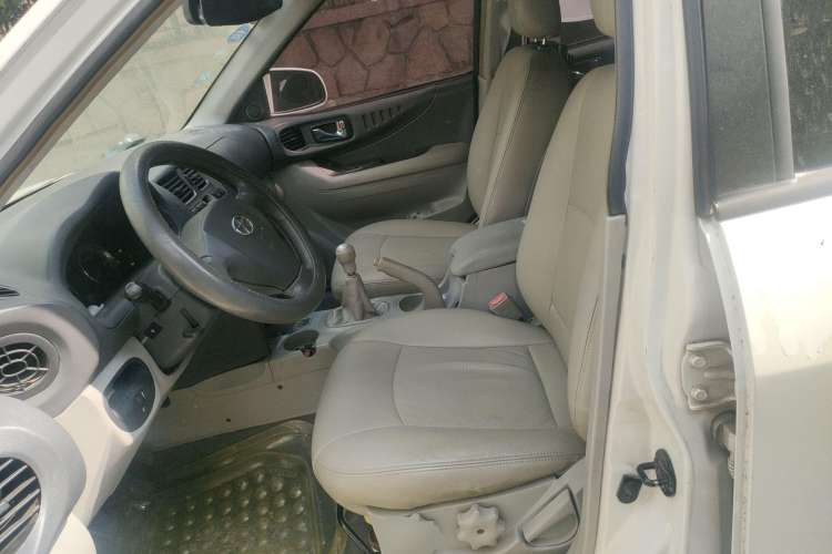 Used JAC Rein 2011 1.9T Two-Wheel-Drive Diesel Luxury Edition