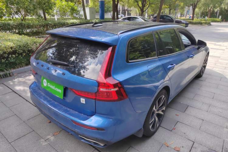 Used Volvo V60 2020 T5 Zhiyuan Sport Edition
