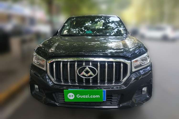 Used SAIC MAXUS T60 2017 2.0T Gasoline Automatic 4x4 High-Profile Luxury Standard Cab
