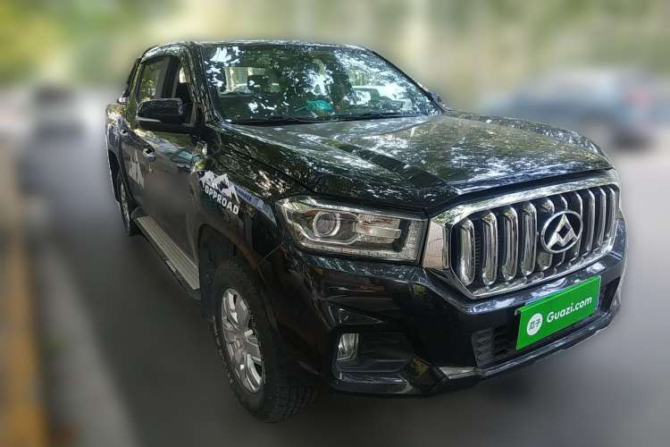 Used SAIC MAXUS T60 2017 2.0T Gasoline Automatic 4x4 High-Profile Luxury Standard Cab
