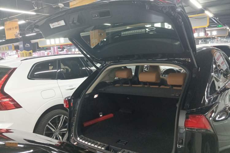 Used Lexus NX 2018 300h Front-Wheel-Drive FENGSHANG Version China V Emission Standard