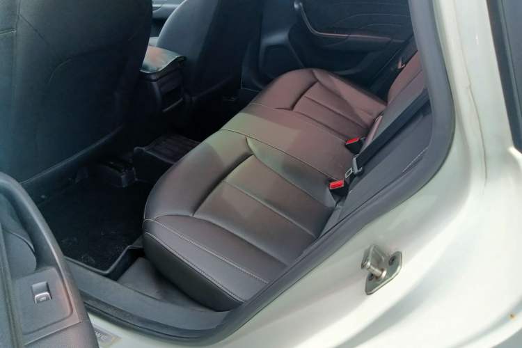 Used Roewe i6 2017 16T Manual Luxury Edition