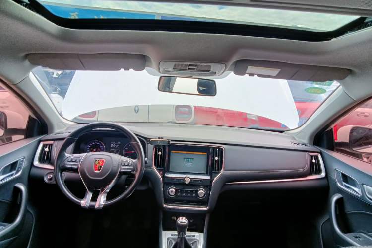 Used Roewe i6 2017 16T Manual Luxury Edition