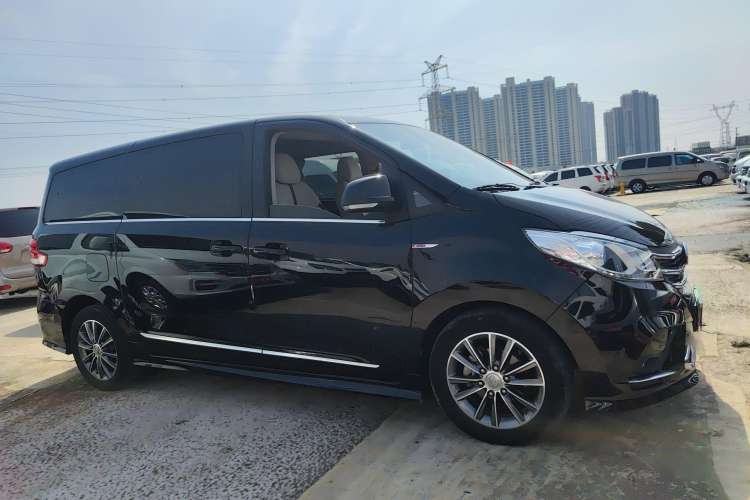 Used SAIC MAXUS G10 2021 2.0T Automatic Elite Edition Diesel 7-Seater Exterior 2