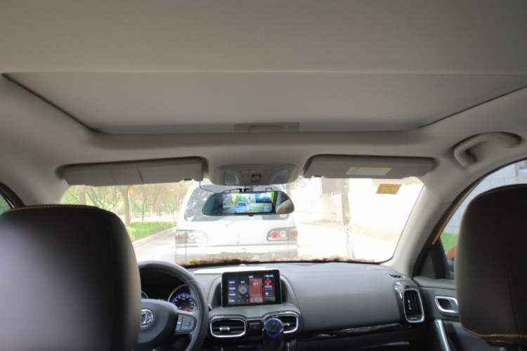 Used Dongfeng Aeolus AX4 2017 1.6L Manual Chao Yue Model
