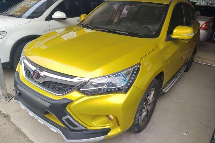 Used BYD Song 2017 Gaishi Upgrade Edition 1.5TI Manual Luxury Model
