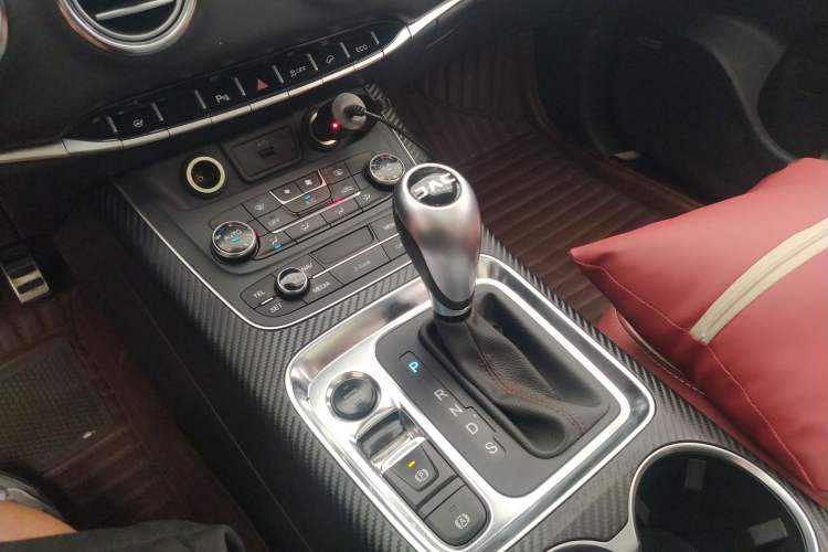 Used JAC Refine S7 2018 Super Edition 251T Automatic Supreme 5-Seater
