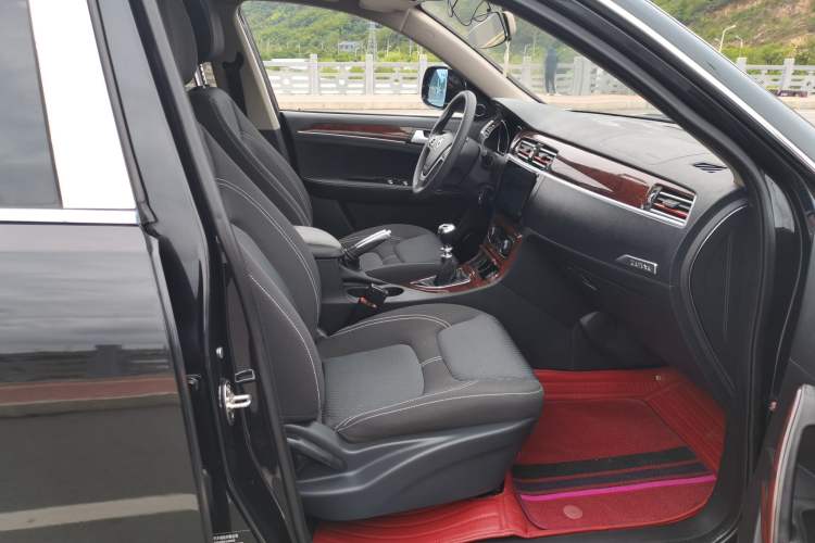 Used Zotye T600 2017 1.5T Manual Elite New Year Edition Right Front Seat