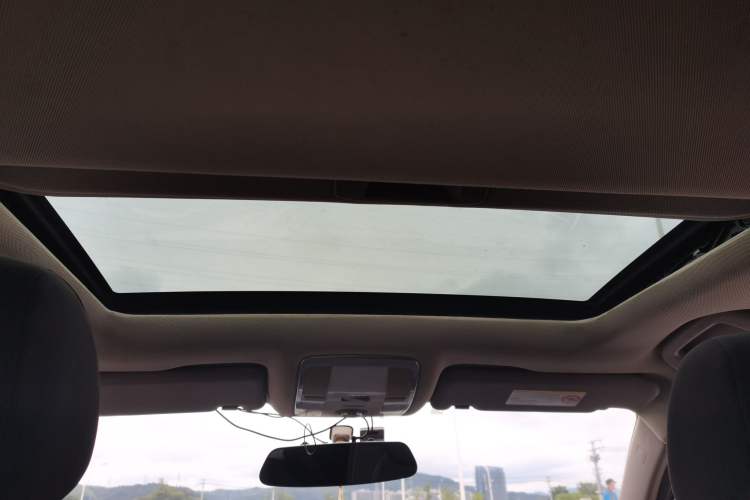 Used Zotye T600 2017 1.5T Manual Elite New Year Edition Headliner