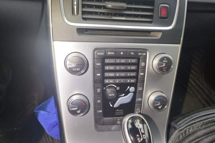 Used Volvo V60 2017 Cross Country T5 AWD China V Standard
