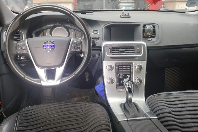 Used Volvo V60 2017 Cross Country T5 AWD China V Standard
