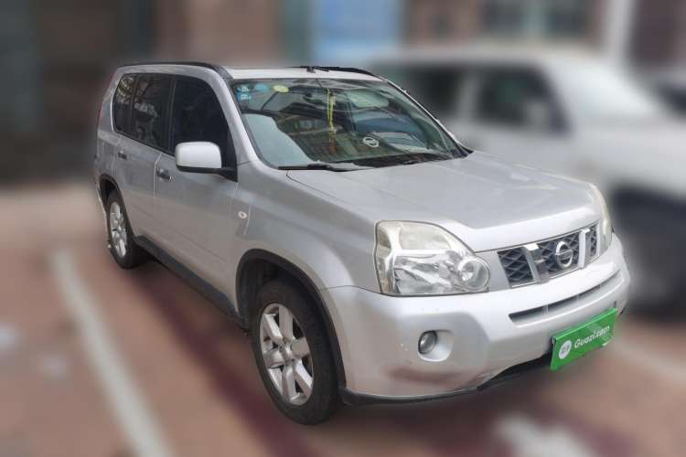 Used Nissan X-Trail 2010 2.5L CVT Luxury Edition 4WD Front Right 45 Deg