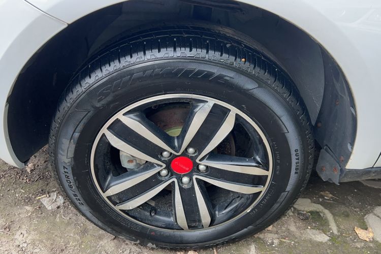 Used Geely Auto GX7 2015 Classic Edition 1.8L Manual Urban Model China V Standard
