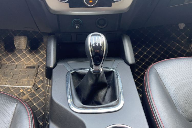 Used Geely Auto GX7 2015 Classic Edition 1.8L Manual Urban Model China V Standard
