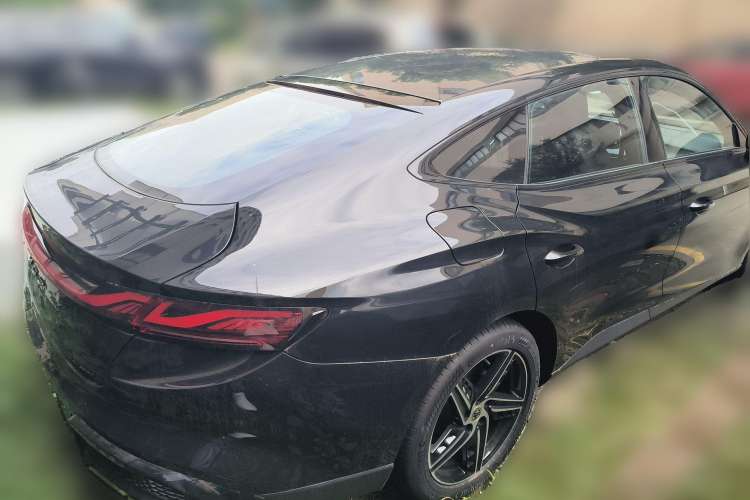 Used MG 7 2023 1.5T DCT Luxurious Supreme Edition