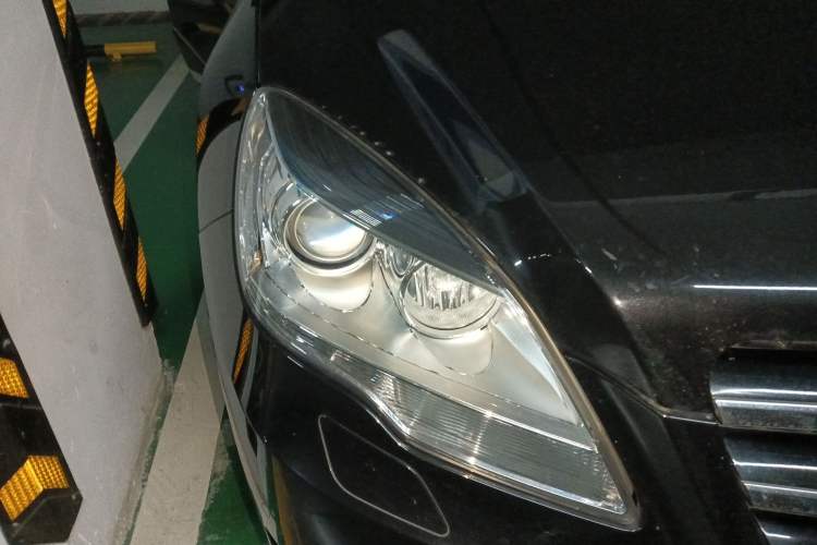 Used Mercedes-Benz R-Class 2011 R 300 L Business Model
