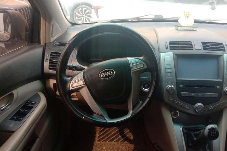 Used BYD S6 2013 Jingyue Edition 2.0L Manual Elite Model 5 Seats
