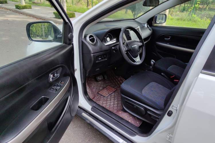 Used Haval H1 2017 Red-Label 1.5L AMT Comfort Model
