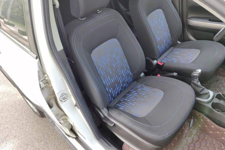 Used Haval H1 2017 Red-Label 1.5L AMT Comfort Model
