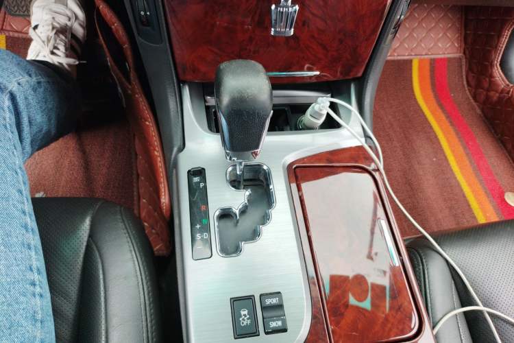 Used Toyota Crown 2012 2.5L Royal Leather Edition