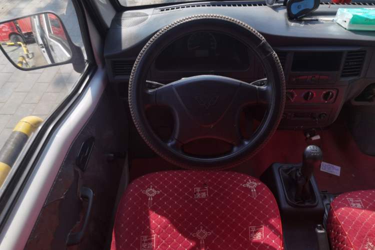 Used Wuling Zhiguang 2015 1.2L Practical LS-I Model