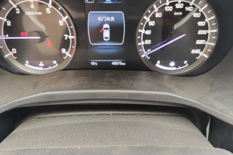 Used CHANGAN Raeton CC 2018 1.5T Automatic Elegant Version China V Standard Odometer Close Up