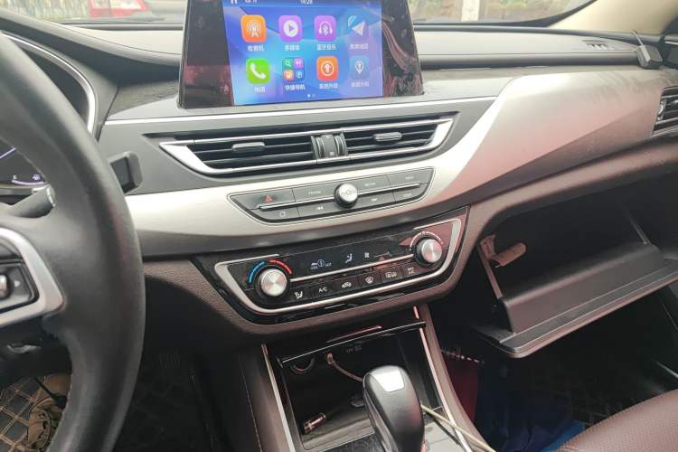 Used CHANGAN Raeton CC 2018 1.5T Automatic Elegant Version China V Standard Audio And AC Panel